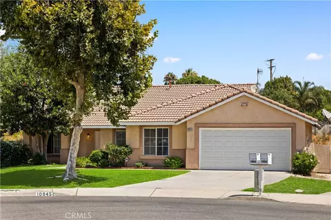10945 Trenmar Ln, Bloomington, CA 92316