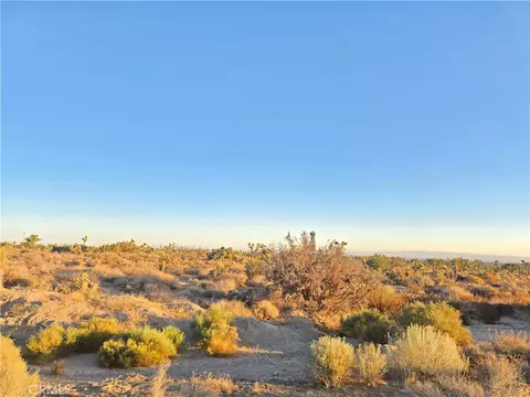 4044 Nielson Rd, Phelan, CA 92371
