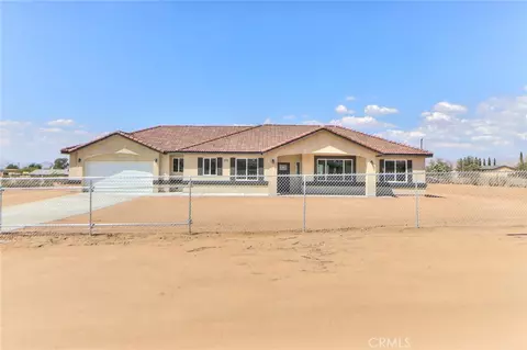 22970 Wren St, Apple Valley, CA 92308
