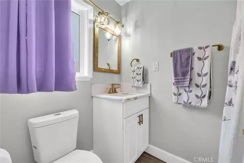 Bath - 3625 Ross St, Riverside, CA 92503 photo 2 of 3