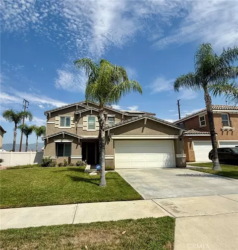 680 Crystal Springs Ln, Redlands, CA 92374