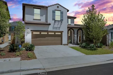 2335 Powell Dr, Rialto, CA 92377