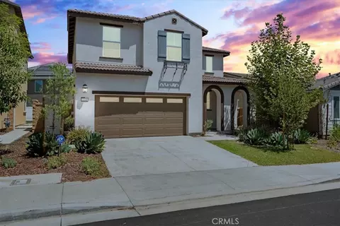 2335 Powell Dr, Rialto, CA 92377