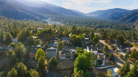 View/Area - 5495 Summit Dr, Wrightwood, CA 92397 photo 5 of 6