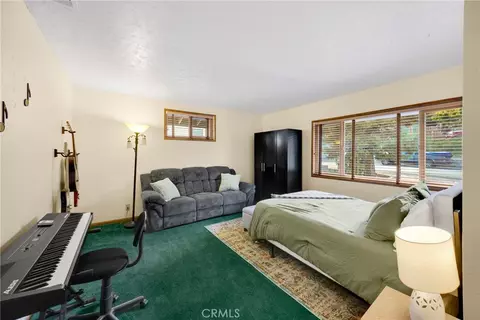 Bedroom - 5495 Summit Dr, Wrightwood, CA 92397 photo 2 of 5