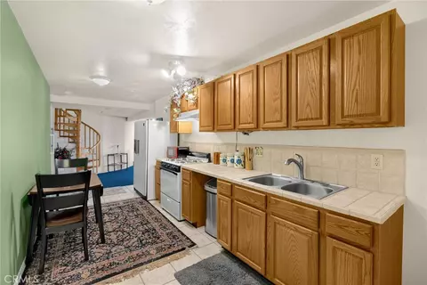 Kitchen - 5495 Summit Dr, Wrightwood, CA 92397 photo 6 of 6