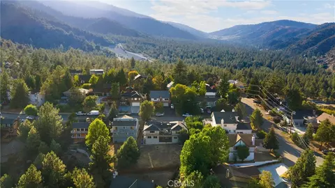 View/Area - 5495 Summit Dr, Wrightwood, CA 92397 photo 4 of 5