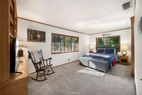Bedroom - 5495 Summit Dr, Wrightwood, CA 92397 photo 1 of 7