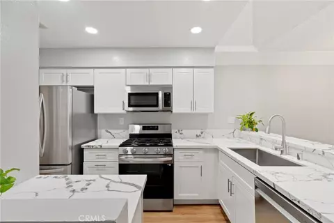 1054 Seco St #205, Pasadena, CA 91103