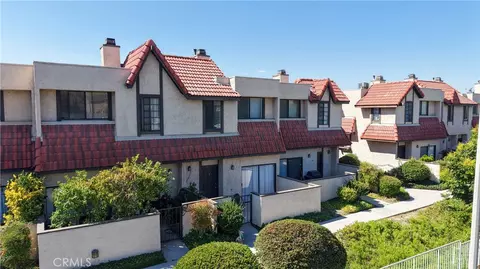 27669 Ironstone Dr #3, Canyon Country, CA 91387