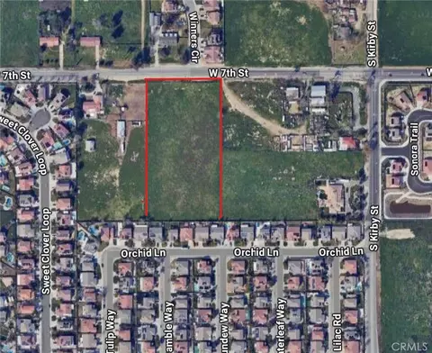 7 7th St, San Jacinto, CA 92582