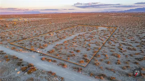 2 Sandstone Rd, Phelan, CA 92371