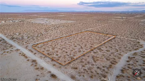 3 Sandstone Rd, Phelan, CA 92371