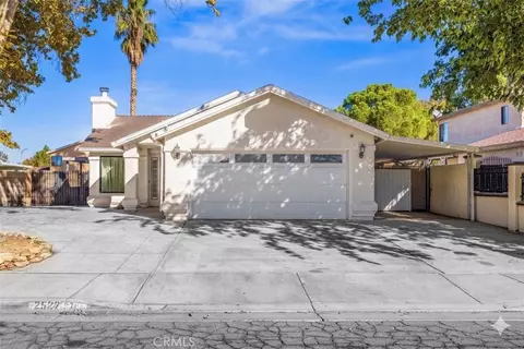 2527 Garnet Ln, Lancaster, CA 93535