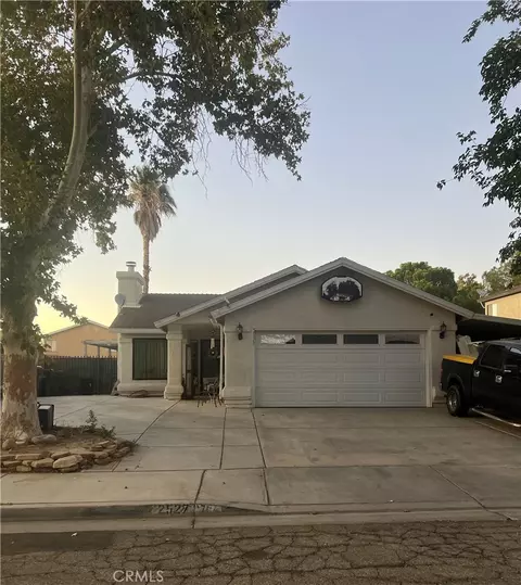 2527 Garnet Ln, Lancaster, CA 93535