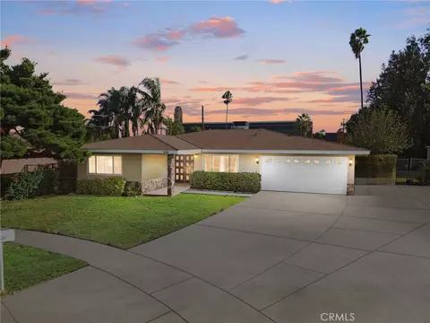 530 N Sycamore Dr, Rialto, CA 92376