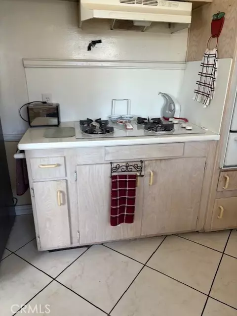Kitchen - 595 Juniper Ave, Upland, CA 91786 photo 2 of 2