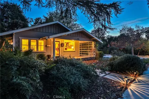 290 W 12th St, Claremont, CA 91711