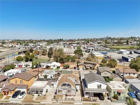 View/Area - 1211 E Leigh Ct, Long Beach, CA 90806 photo 2 of 9