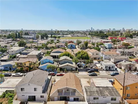 View/Area - 1211 E Leigh Ct, Long Beach, CA 90806 photo 7 of 9