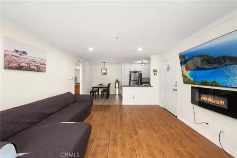 1020 La Terraza Cir #102, Corona, CA 92879