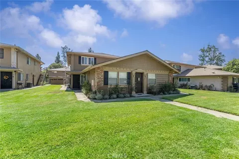 978 W Calle Del Sol #2, Azusa, CA 91702