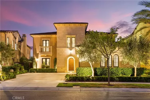 212 Clear Fls, Irvine, CA 92602