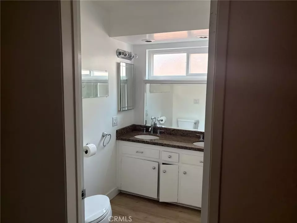 Bath - 2206 Stratford Way, La Verne, CA 91750 photo 1 of 2