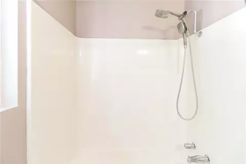 Bath - 5291 Orchard Dr, Wrightwood, CA 92397 photo 3 of 4
