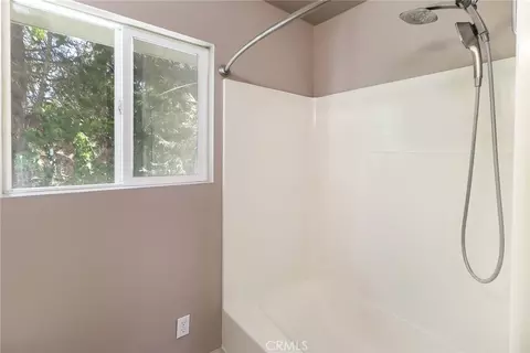 Bath - 5291 Orchard Dr, Wrightwood, CA 92397 photo 2 of 4