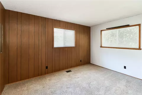 Bedroom - 5291 Orchard Dr, Wrightwood, CA 92397 photo 4 of 5