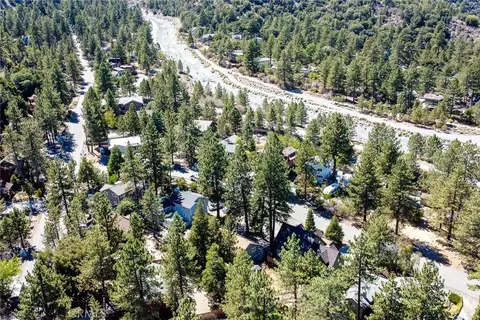 View/Area - 5291 Orchard Dr, Wrightwood, CA 92397 photo 4 of 4