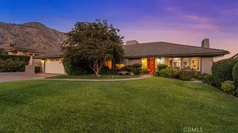 1958 Canyon Close Rd, Pasadena, CA 91107