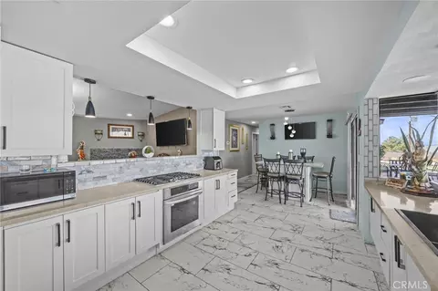 Kitchen - 13288 Choco Rd, Apple Valley, CA 92308 photo 4 of 4