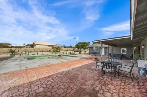Exterior - 13288 Choco Rd, Apple Valley, CA 92308 photo 5 of 6