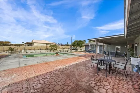 Exterior - 13288 Choco Rd, Apple Valley, CA 92308 photo 7 of 9