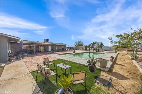 Exterior - 13288 Choco Rd, Apple Valley, CA 92308 photo 6 of 6