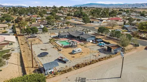 View/Area - 13288 Choco Rd, Apple Valley, CA 92308 photo 5 of 7