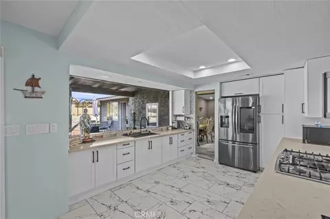 Kitchen - 13288 Choco Rd, Apple Valley, CA 92308 photo 2 of 4