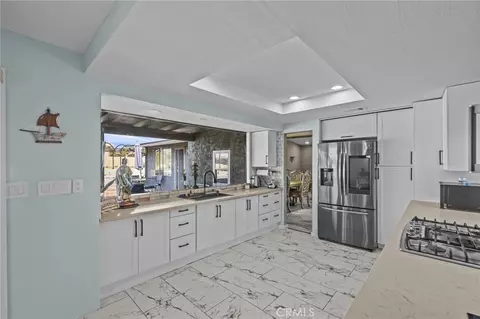 Kitchen - 13288 Choco Rd, Apple Valley, CA 92308 photo 2 of 4