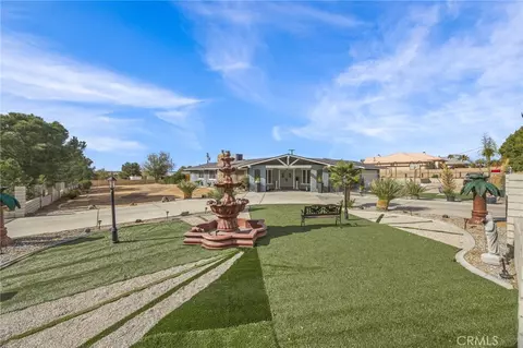 Exterior - 13288 Choco Rd, Apple Valley, CA 92308 photo 2 of 6