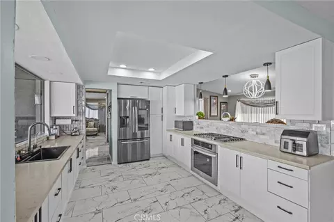 Kitchen - 13288 Choco Rd, Apple Valley, CA 92308 photo 1 of 4