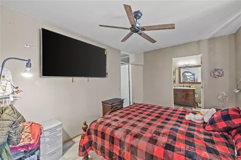 Bedroom - 13288 Choco Rd, Apple Valley, CA 92308 photo 5 of 5