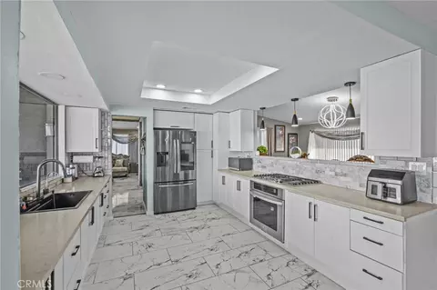 Kitchen - 13288 Choco Rd, Apple Valley, CA 92308 photo 1 of 4
