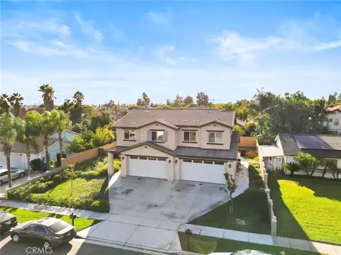 572 N Teakwood, Rialto, CA 92376
