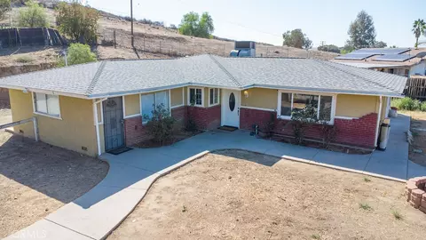24345 S Canyon Dr, Menifee, CA 92587