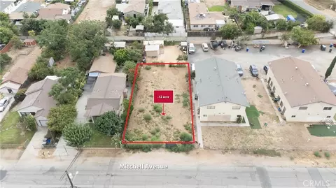 2 Mitchell Ave, Riverside, CA 92505