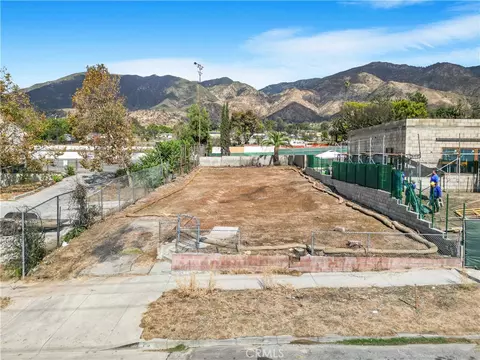 75 W Palm St, Altadena, CA 91001