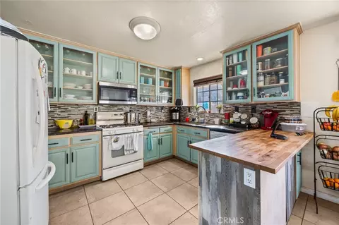 16551 State Highway 173, Hesperia, CA 92345 photo 10