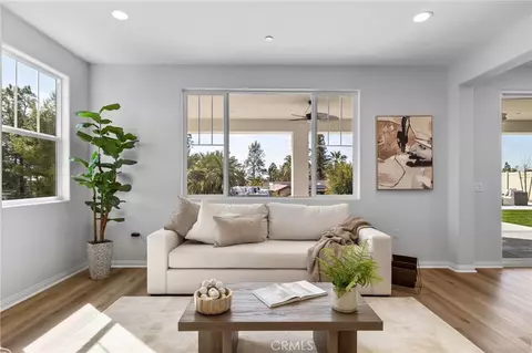 Living - 5613 Levanto, Bakersfield, CA 93306 photo 3 of 3
